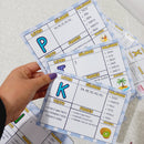 Alfabeto em ação! Disponível na letra cursiva e bastão (maiúscula e minúscula) Alfabetização divertida!  26 fichas