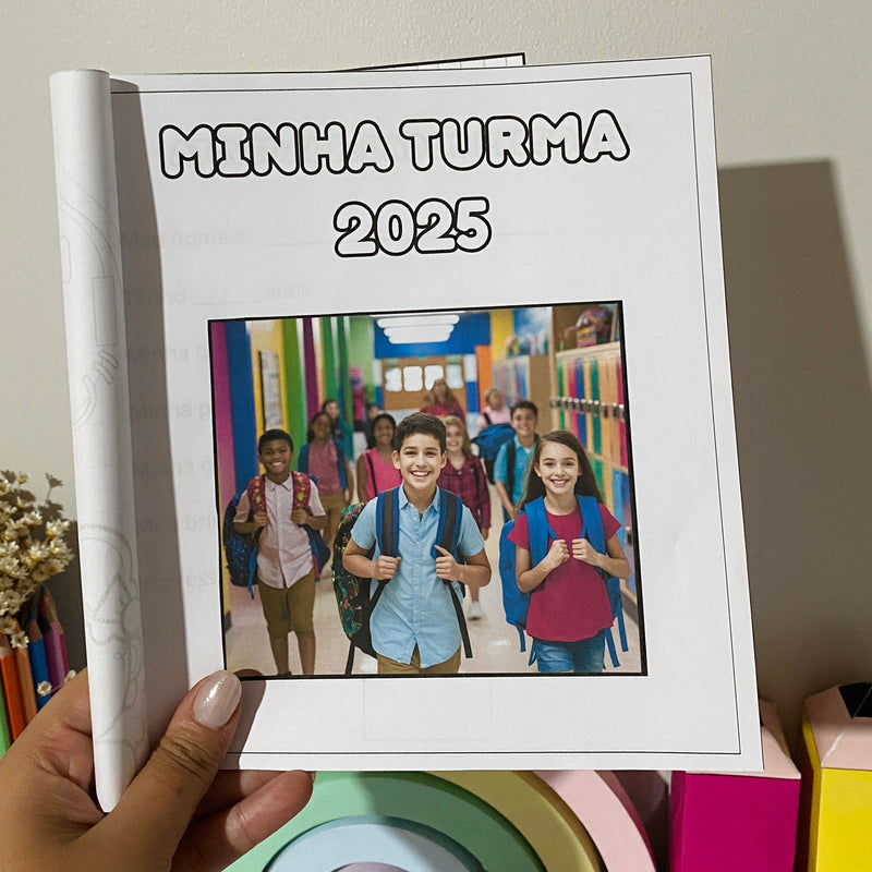 Livro de Recordações 2025 – Uma lembrança para guardar no coração! 5 páginas temáticas + coroa..