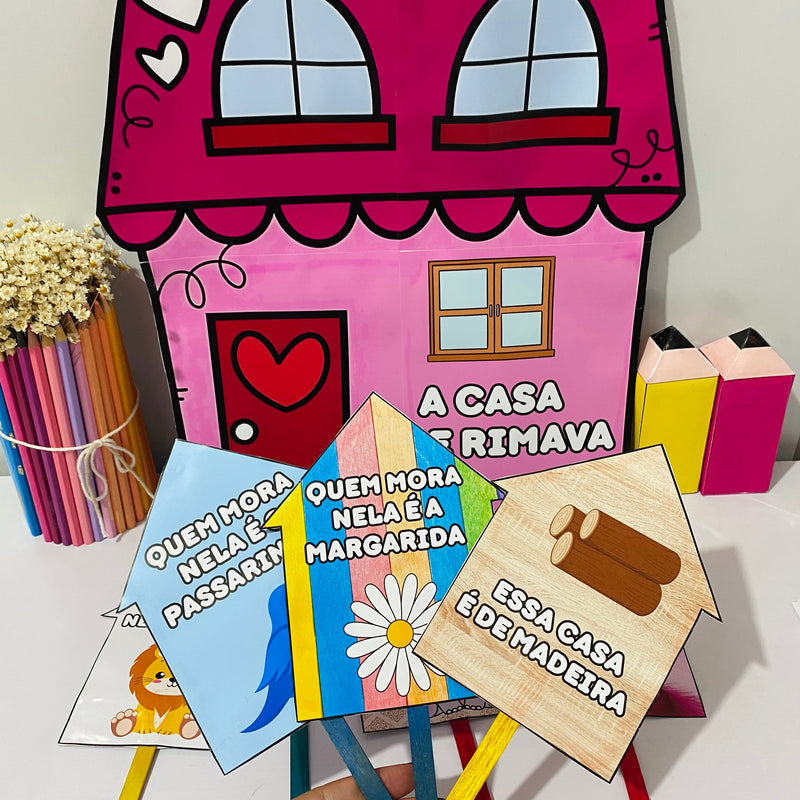 Sacola - A casa que rimava - Versão ilustrada do poema “A Casa que Rimava”, criada para desenvolver a consciência fonológica de forma leve e divertida!